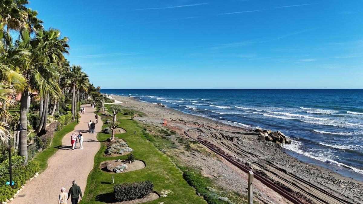 Te Huur 2 Slaapkamers Frontline Strand Complex Estepona Extérieur photo