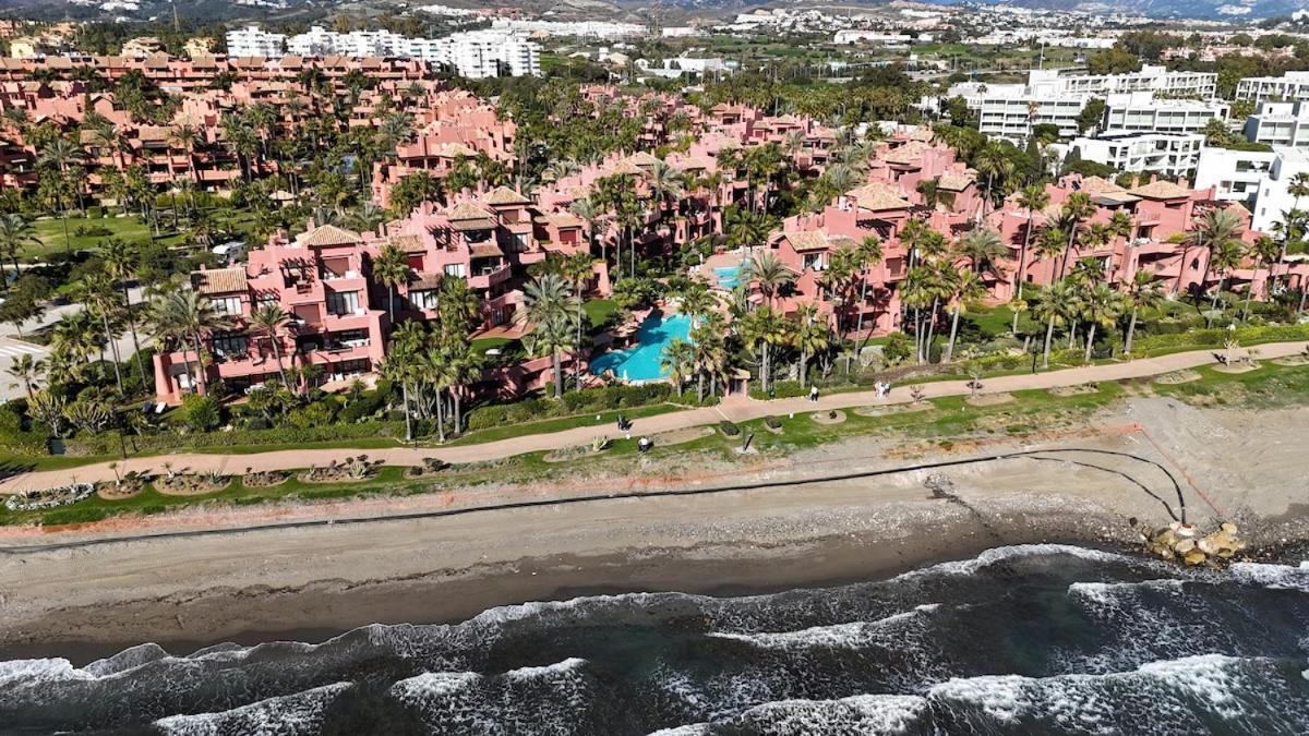 Te Huur 2 Slaapkamers Frontline Strand Complex Estepona Extérieur photo