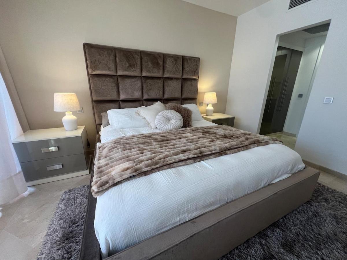 Te Huur 2 Slaapkamers Frontline Strand Complex Estepona Extérieur photo
