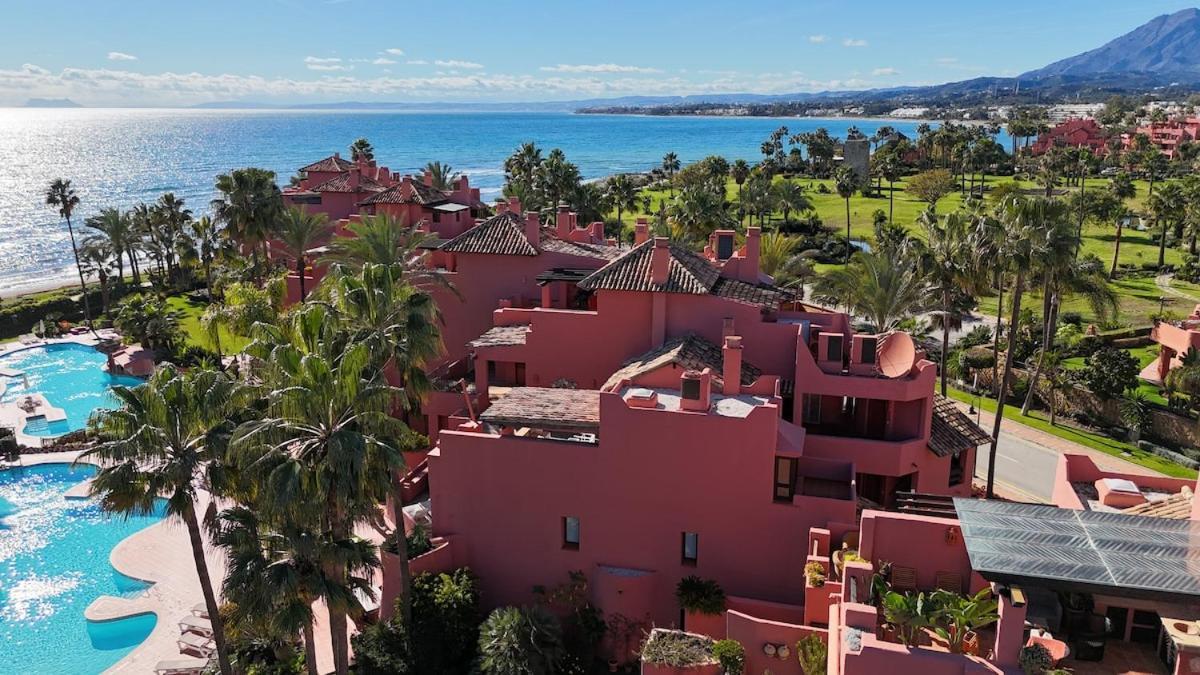 Te Huur 2 Slaapkamers Frontline Strand Complex Estepona Extérieur photo