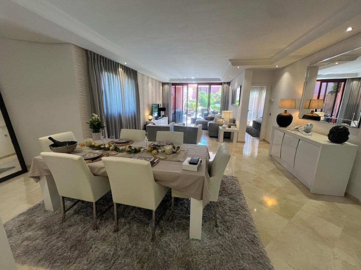 Te Huur 2 Slaapkamers Frontline Strand Complex Estepona Extérieur photo